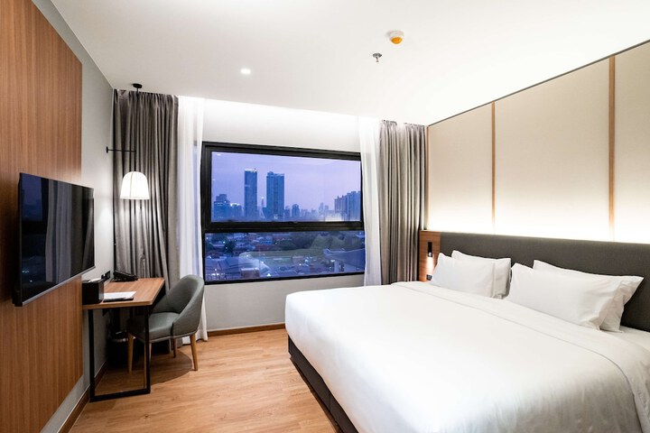 Room 16 of 112