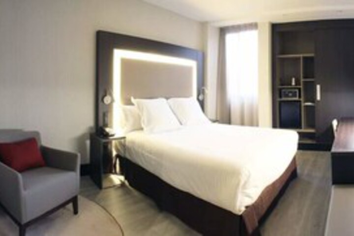 Room 64 of 88