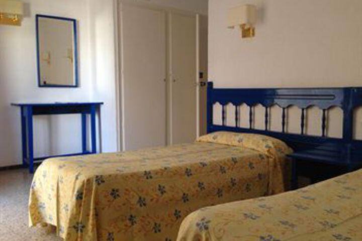 Room 9 of 23