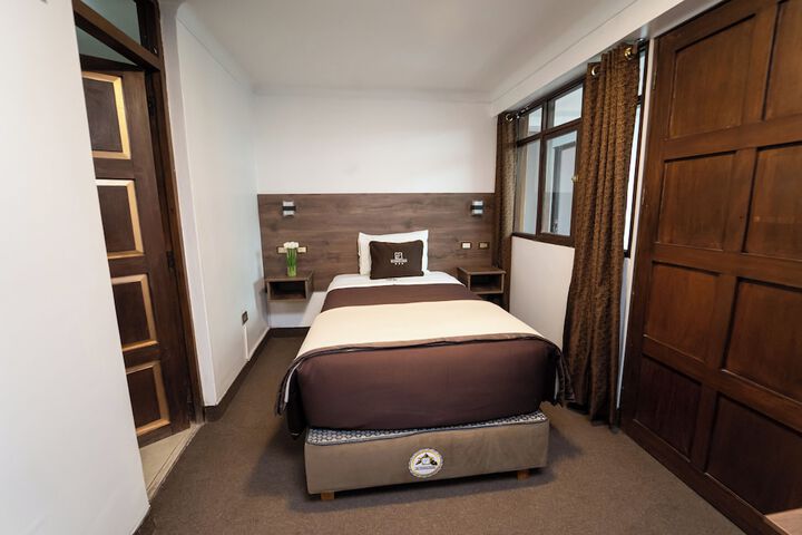 Room 12 of 29