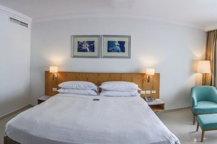 Room 16 of 140