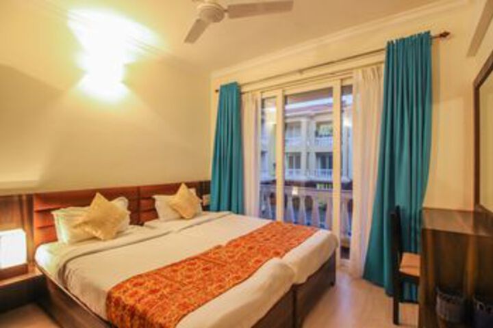Room 10 of 28
