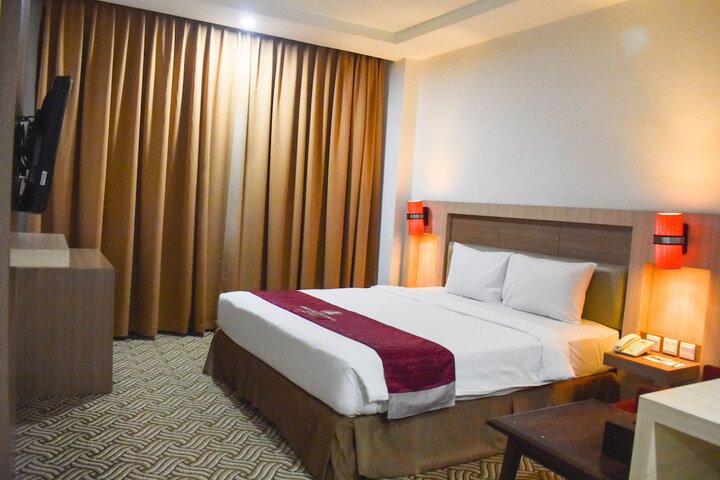 Room 13 of 82