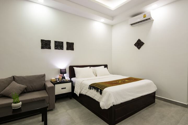 Room 5 of 44