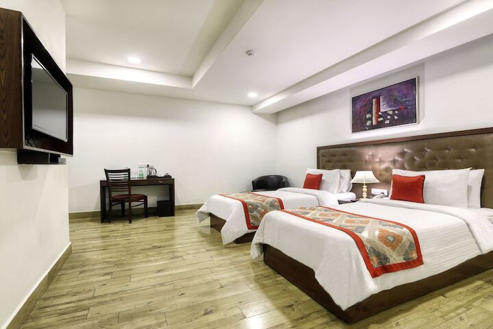 Room 15 of 39