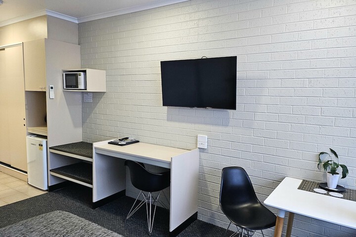 Room 27 of 41
