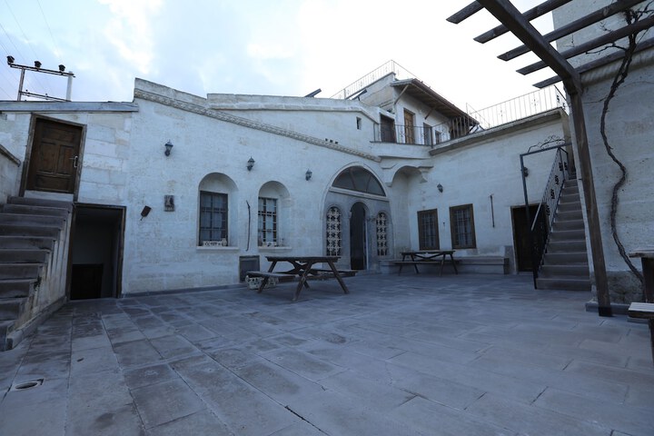 Hotel Exterior 46 of 46