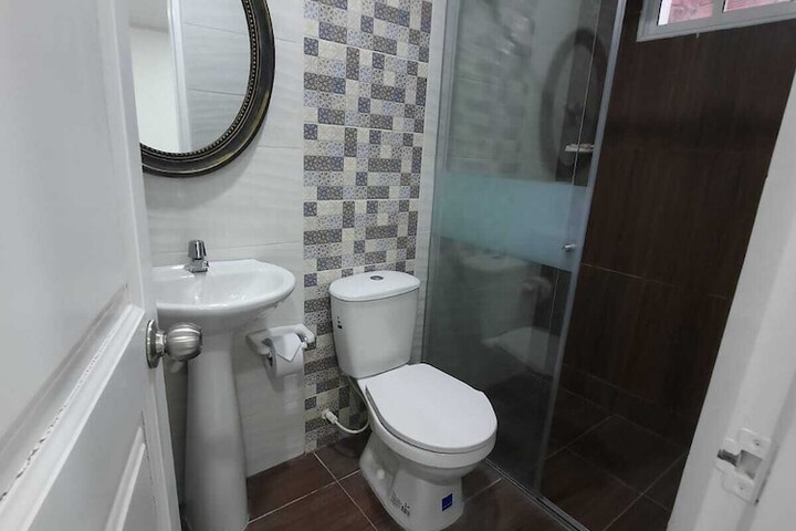 Room 9 of 11