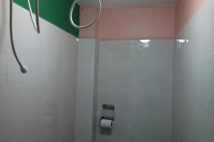 Room 8 of 14