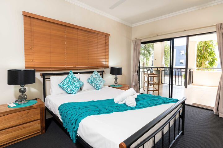 Room 3 of 60