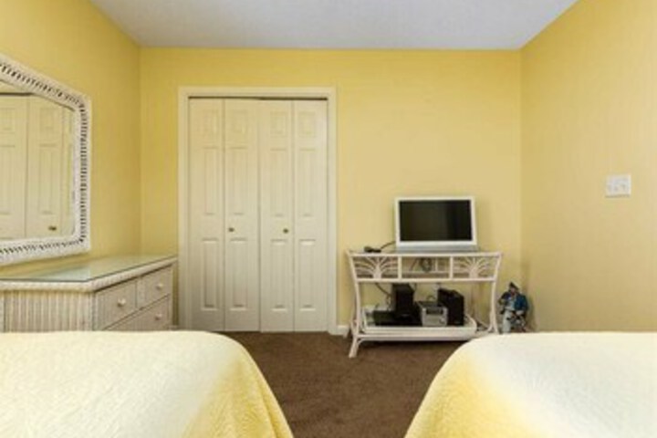 Room 34 of 39