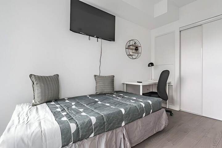Room 160 of 319