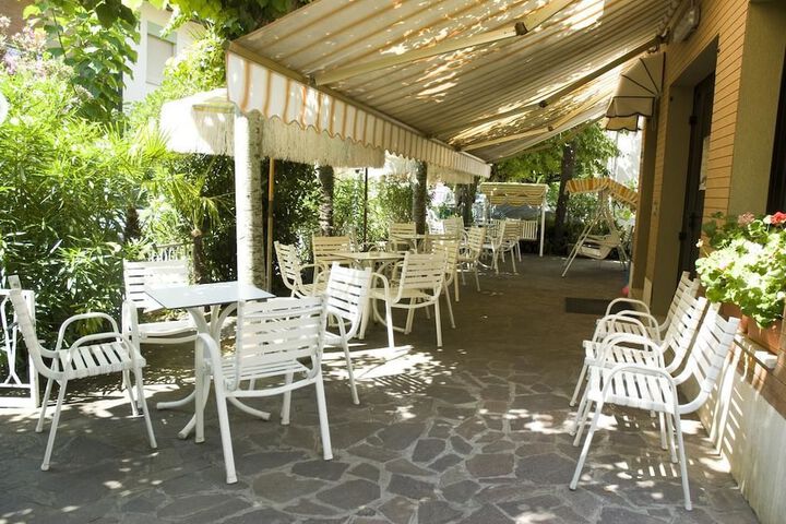 Terrace/Patio 22 of 24