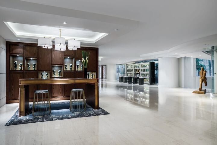 Concierge desk