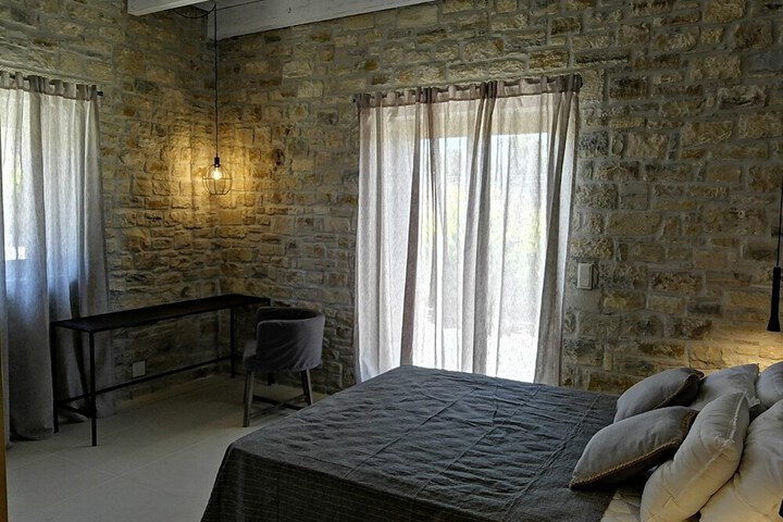 Room 8 of 112