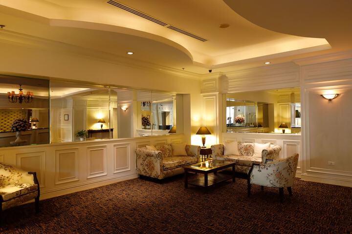 Guest Lobby