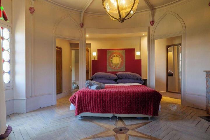 Room 2 of 120
