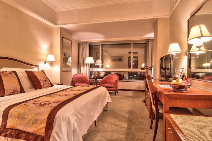Room 8 of 45