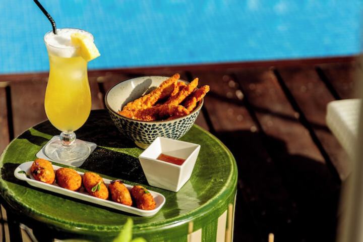 Pool Hotel