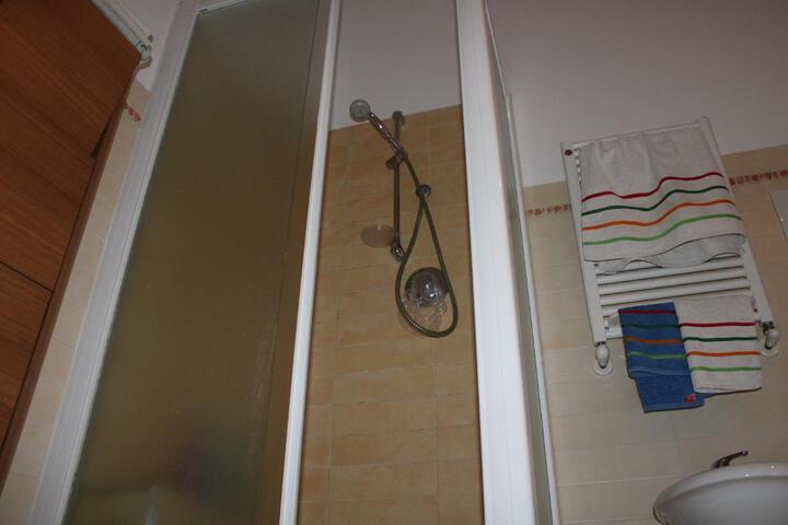 Room 14 of 14