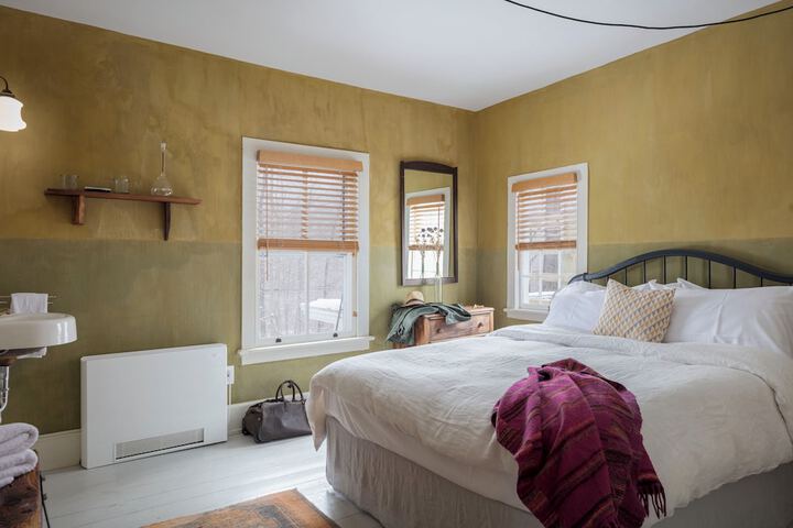 Room 10 of 21
