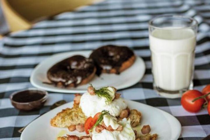 Breakfast/Coffee Service 80 of 90