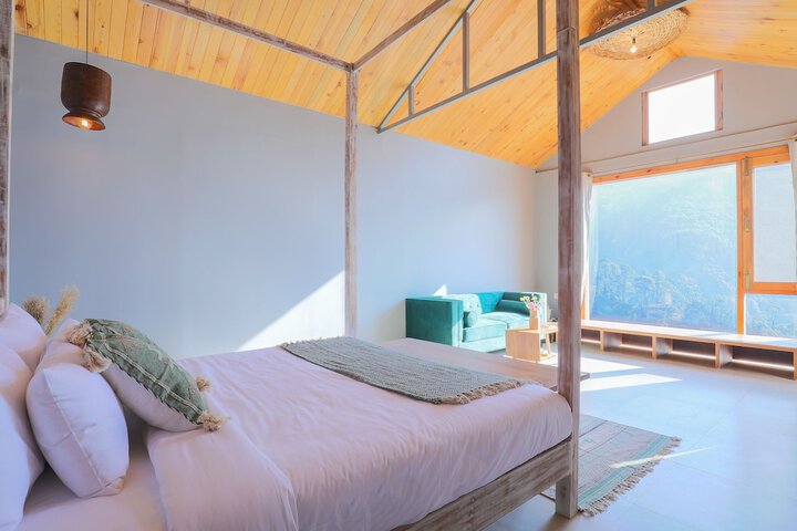 Room 4 of 56
