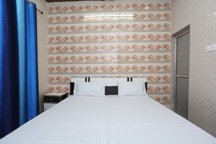 Room 17 of 22