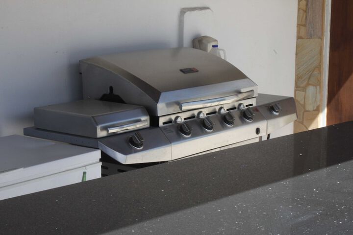 Property Grounds 76 of 80