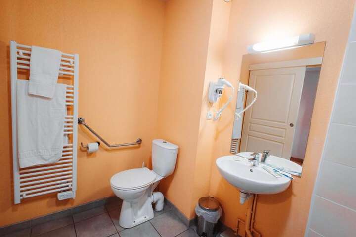 Clean Restrooms