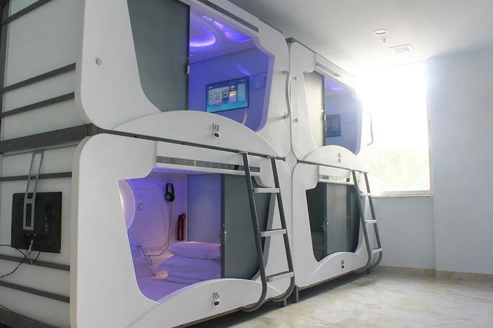 Room 2 of 11