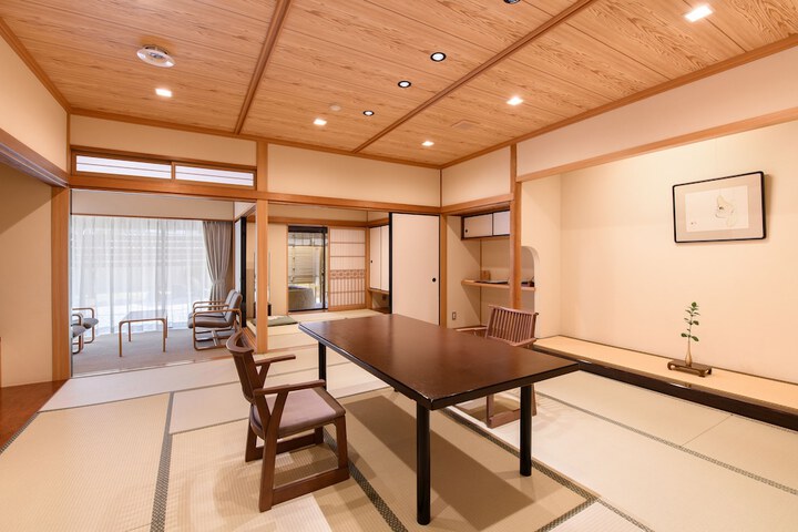 Room 20 of 50