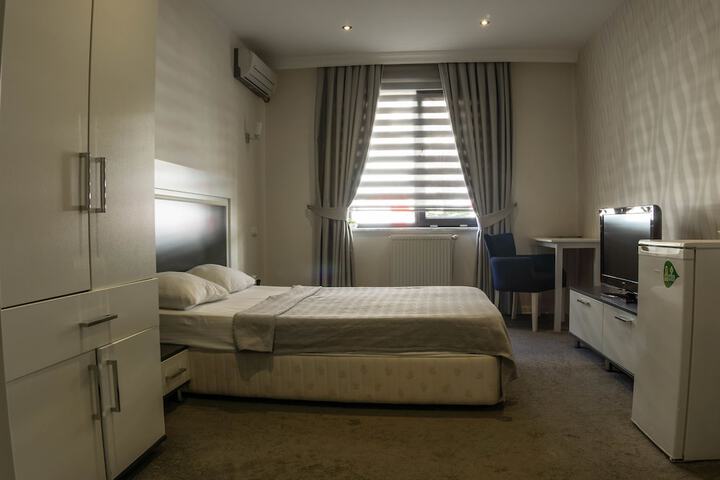 Room 5 of 43
