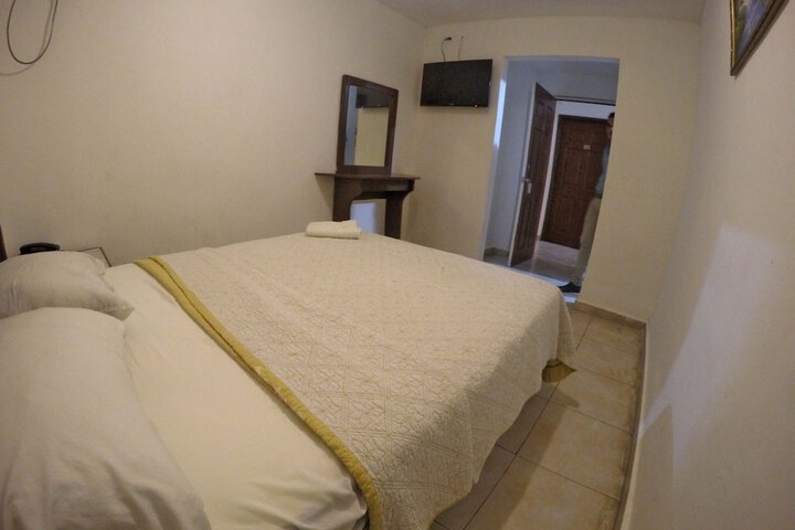 Room 9 of 27