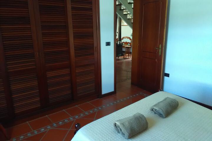 Room 18 of 77