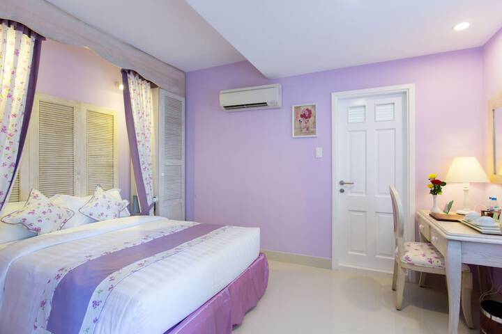 Room 21 of 51