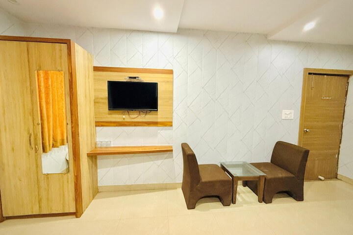 Room 16 of 26