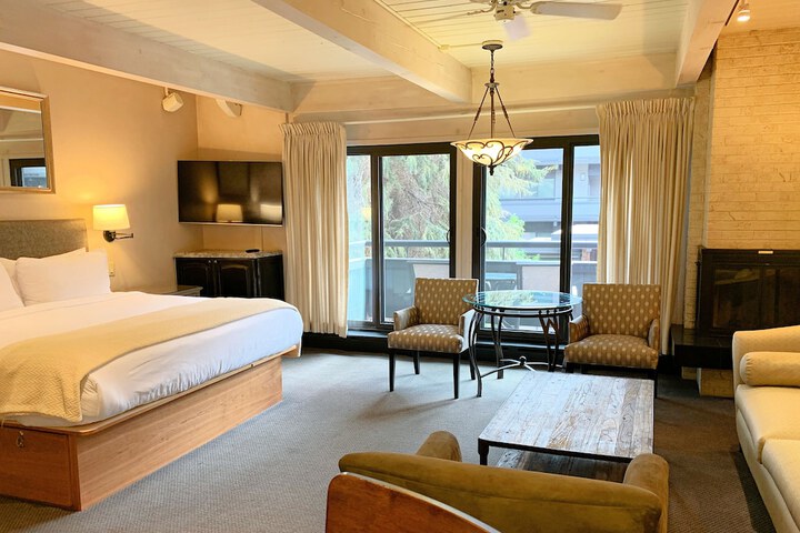 Room 30 of 185