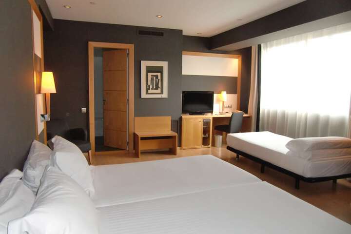Room 25 of 111