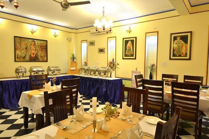 Dining Photos