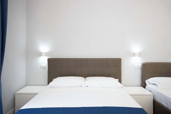 Room 14 of 111