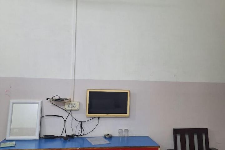 Room 17 of 29
