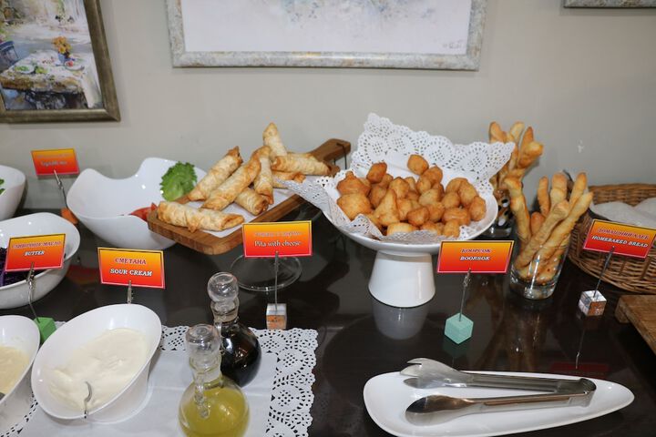 Breakfast/Coffee Service 30 of 44