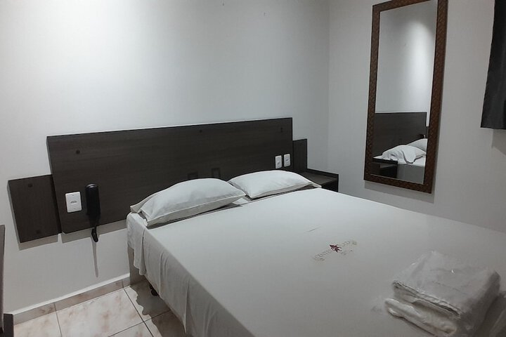 Room 32 of 47