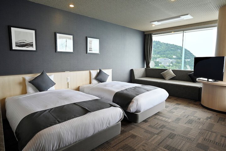 Room 40 of 99