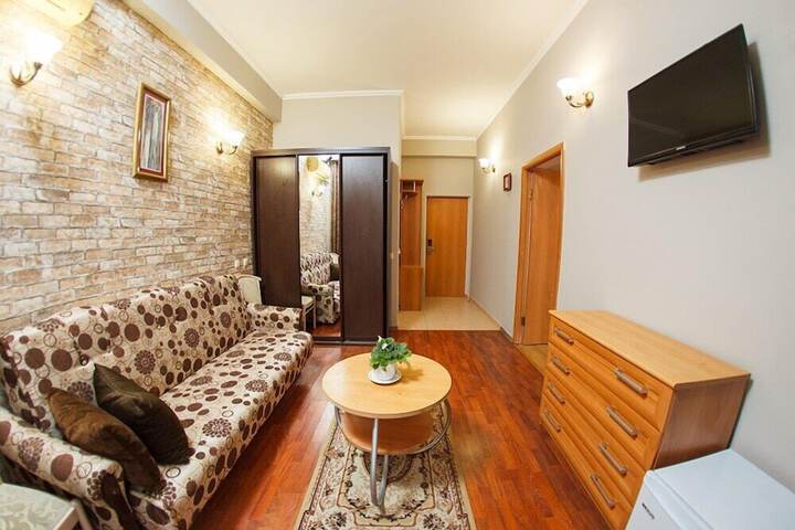 Room 53 of 158