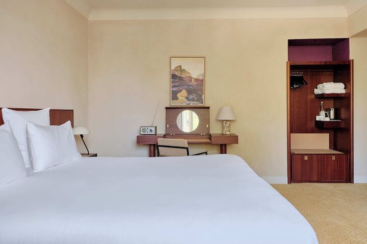 Room 5 of 67