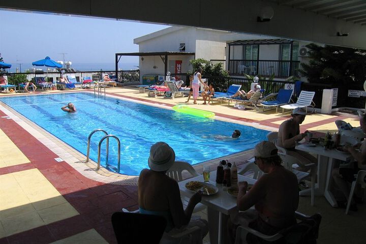 Photo 13