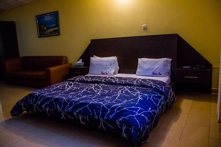 Room 5 of 26