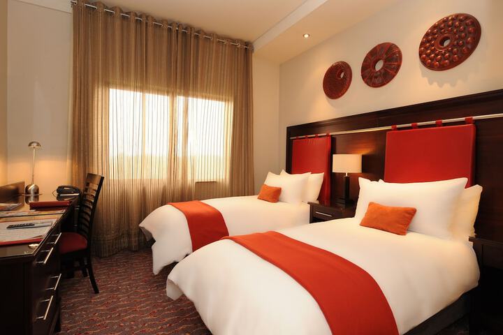 Room 5 of 44